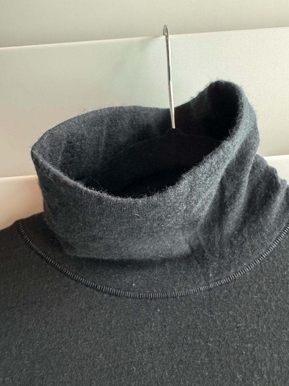 Athleta Foresthill Ascent Seamless Turtleneck - Picture 8 of 9